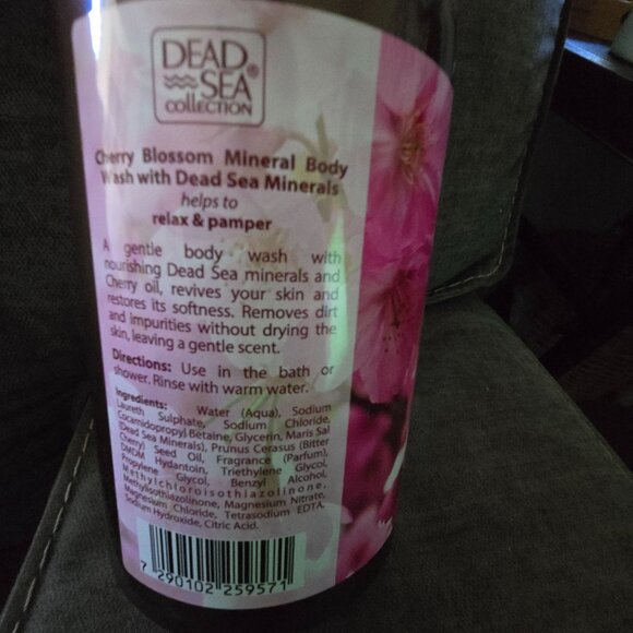 Dead Sea Collection Cherry Blossom Mineral Body Wash 33.8 Fl Oz With Natural Dea - Picture 3 of 4